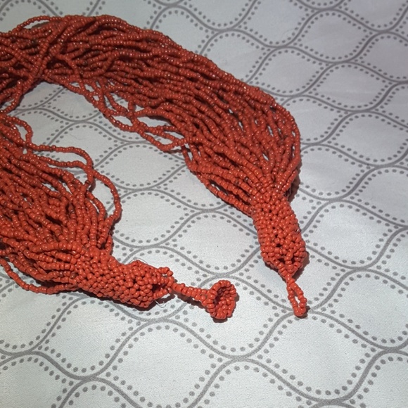 Beaded necklace - Picture 2 of 2